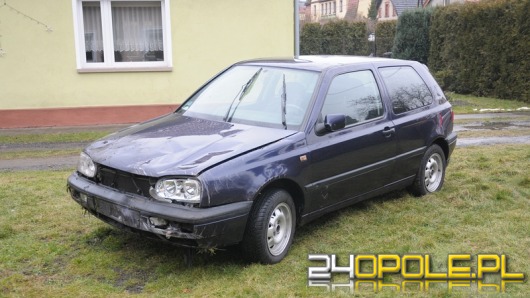 Volkswagen golf dachował w Osinach