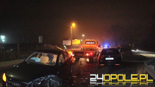 Trzy auta zderzyły się na ul. Popiełuszki