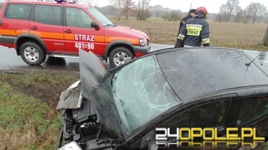 Citroen dachował na trasie Brzeg - Namysłów