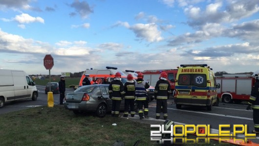 Siedem osób rannych po wypadku na "grzybku" pod Opolem