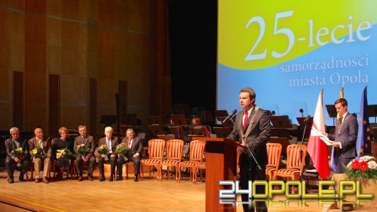 Opole uczciło 25 lat samorządności uroczystą sesją rady miasta