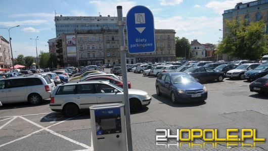 W parkomatach wreszcie zapłacimy kartą