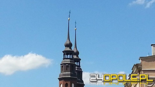 Nawałnica uszkodziła wieżę opolskiej katedry