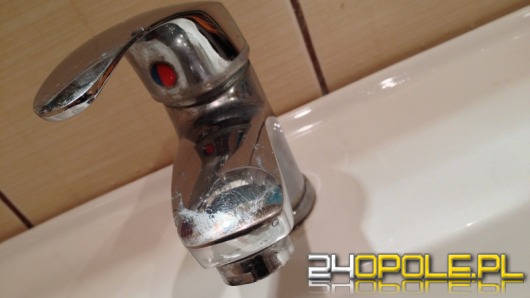 Bakterie Coli w oleskich kranach. Woda nie nadaje się do picia!