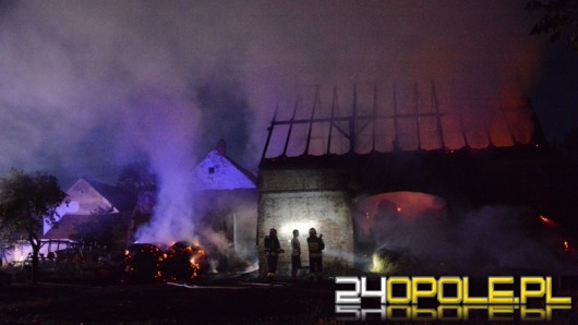 Pożar stodoły w Łosiowie, dwie osoby ranne