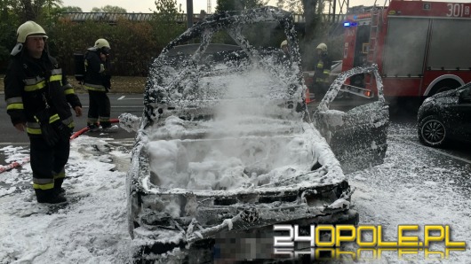Pożar samochodu na ul. Armii Krajowej