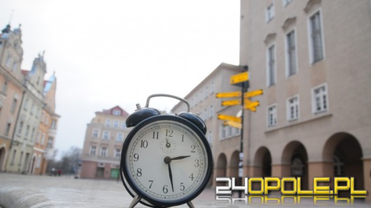 W niedzielę będziemy spać o godzinę dłużej