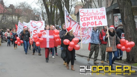 Wolontariusze Szlachetnej Paczki przemaszerowali ulicami Opola