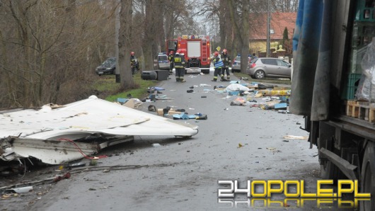 Policyjny pościg za kradzionym samochodem zakończony zderzeniem