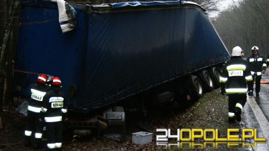 Ciężarówka blokowała przejazd na drodze krajowej nr 39