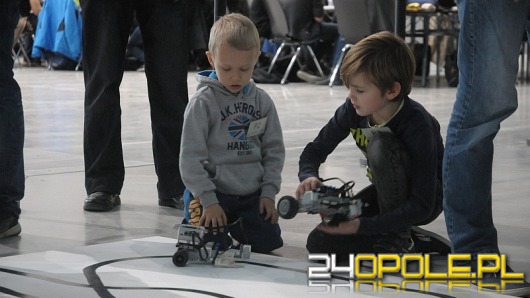 Do CWK zjechali młodzi konstruktorzy robotów z klocków Lego