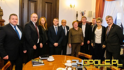 Opolscy samorządowcy po wizycie w Rzeszowie wciąż przeciwni powiększeniu Opola