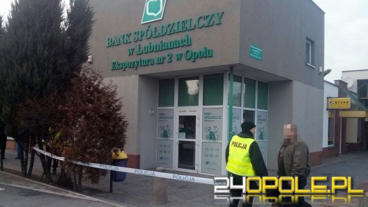 Napad na bank w Opolu. Sprawca uciekł bez pieniędzy.