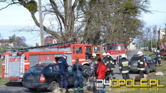 Wjechał na skrzyżowanie na czerwonym świetle. Ranna ciężarna kobieta.