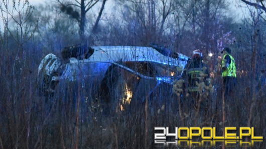 BMW dachowało w Brzegu. Kierowca zginął, pasażer został ranny.