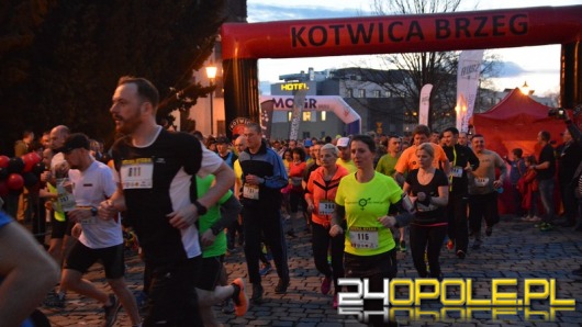 "Nocna Dycha" w Brzegu przyciągnęła blisko 900 uczestników