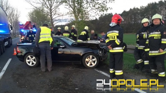 Mercedes uderzył w barierę podczas wyprzedzania