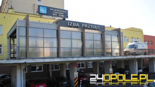 5-miesięczna dziewczynka walczy o życie. Prawdopodobnie pobił ją ojciec.