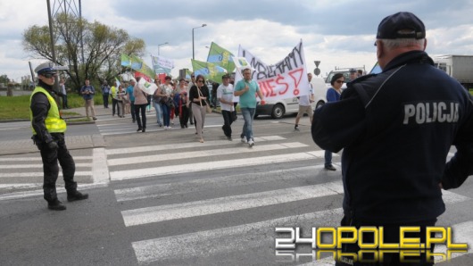 Przeciwnicy Dużego Opola blokowali drogę w Opolu. Powstały ogromne korki.
