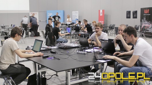 Trwa pierwszy w Opolu hackathon PiastCode