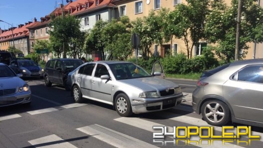 Trzy auta zderzyły się na ul. Plebiscytowej