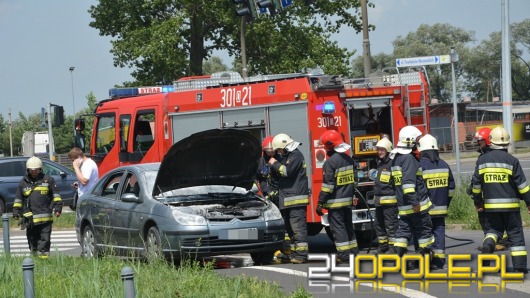 Citroen zapalił się na obwodnicy Opola