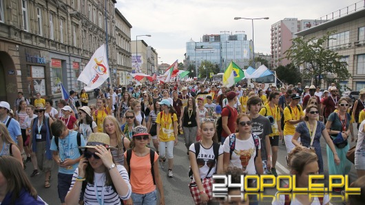 Ponad 10 tysięcy młodych pielgrzymów przemaszerowało ulicami Opola