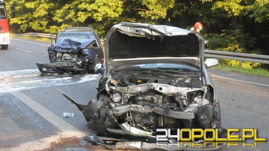 Zderzenie dwóch opli pomiędzy Schodnią a Dębską Kuźnią