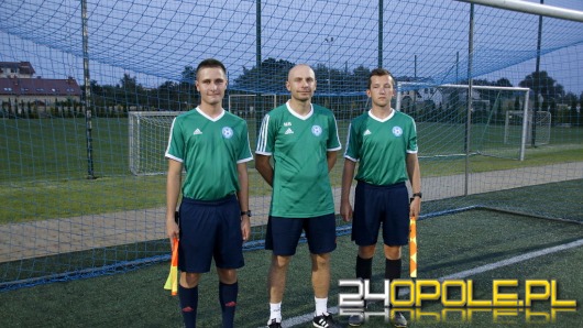 Niełatwy żywot arbitra. "Sport uczy wygrywania i przegrywania, sędziowanie - pokory".