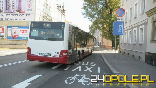 Buspas na ul. Spychalskiego także dla taksówek i rowerzystów