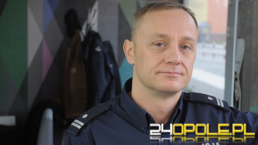 Podinsp. Maciej Milewski - rozsądek, sprawne auto i elementy odblaskowe to niezbędnik na drodze