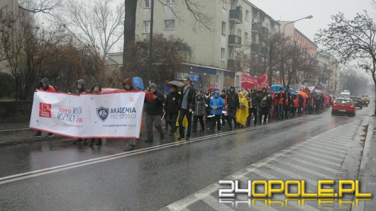 Uroczystym marszem rozpoczęła się XVI edycja Szlachetnej Paczki 