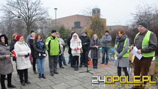 Wznieśli toast na skwerze im. Władysława Bartoszewskiego