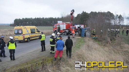 Śmiertelny wypadek pod Opolem. Ładunek przygniótł mężczyznę.