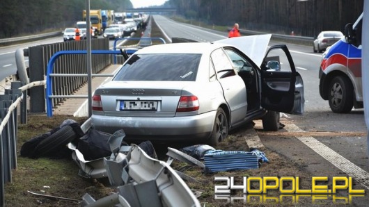 Wypadek na autostradzie A4. W akcji śmigłowiec LPR.