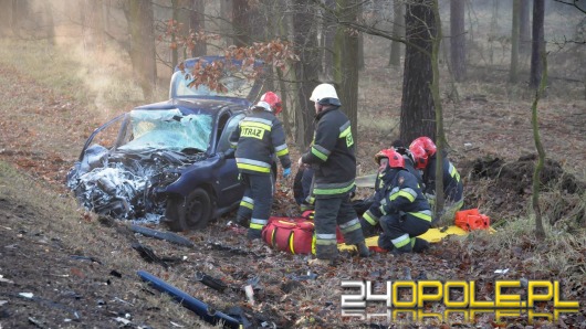 Wypadek podczas wyprzedzania, ciężarna kobieta w szpitalu