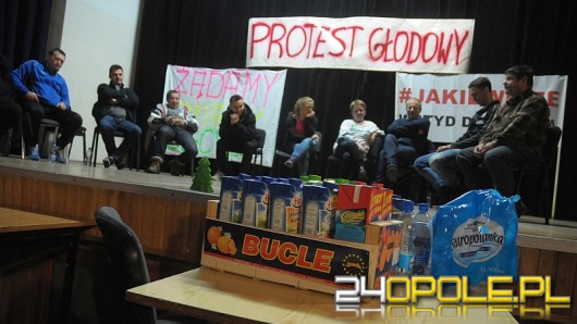 Część głodujących przeciw powiększeniu Opola zawiesi protest