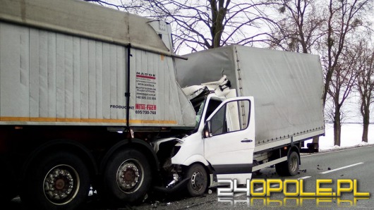 Groźny wypadek pod Kluczborkiem. W akcji śmigłowiec LPR.