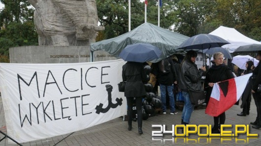 "Nie przychodź, przecież gwałt to twoja wina". 8 marca kolejny protest kobiet.