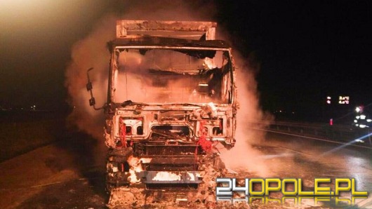 Ciężarówka spłonęła na autostradzie A4