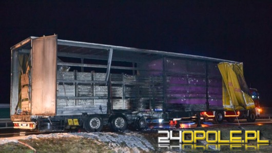 Nocny pożar naczepy na autostradzie A4