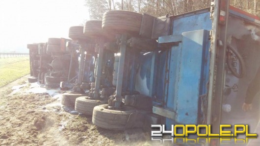 Cysterna przewróciła się na A4. Duże utrudnienia w ruchu.