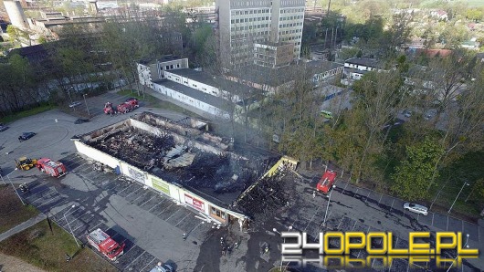 2 miliony zł strat po pożarze Biedronki. Zobacz zdjęcia z drona.