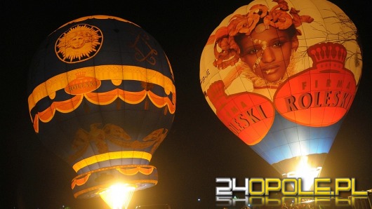 Nocny pokaz balonów rozświetlił Opole