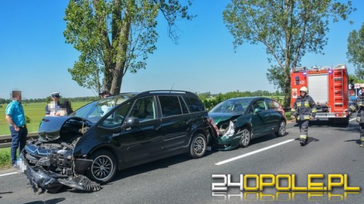 Trzy auta zderzyły się między Opolem a Zawadą