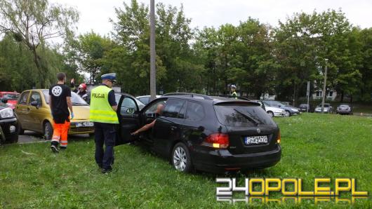 Zasłabł i uderzył w latarnię na ul. Sosnkowskiego w Opolu