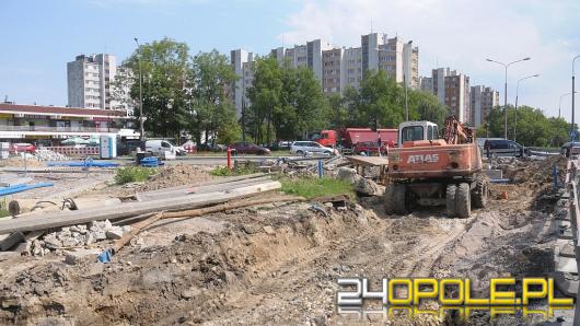 Remont ulicy Niemodlińskiej. Problemy z przełożeniem sieci