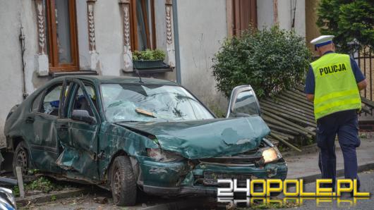 Pijany kierowca wjechał w dom w Komprachcicach