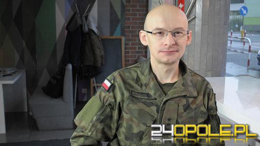 Piotr Płuciennik - zadowolony żołnierz lepiej wykonuje zadania