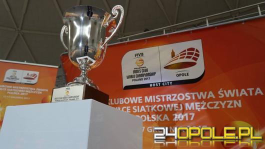 Zrób zdjęcie z  Pucharem FIVB Klubowych Mistrzostw Świata